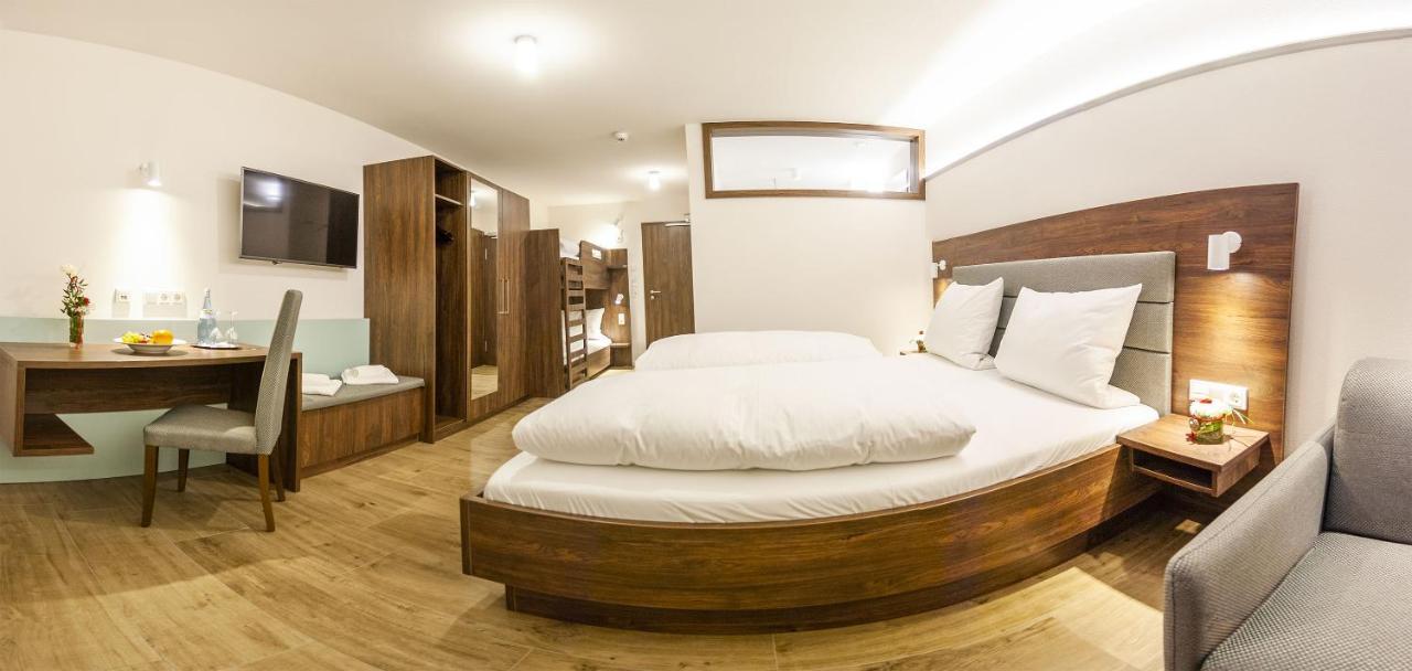 Hotel-Gasthof Krone Грединг Экстерьер фото